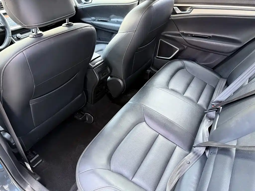 Geely Emgrand GL 2017 2017 1.3T Manual Elite