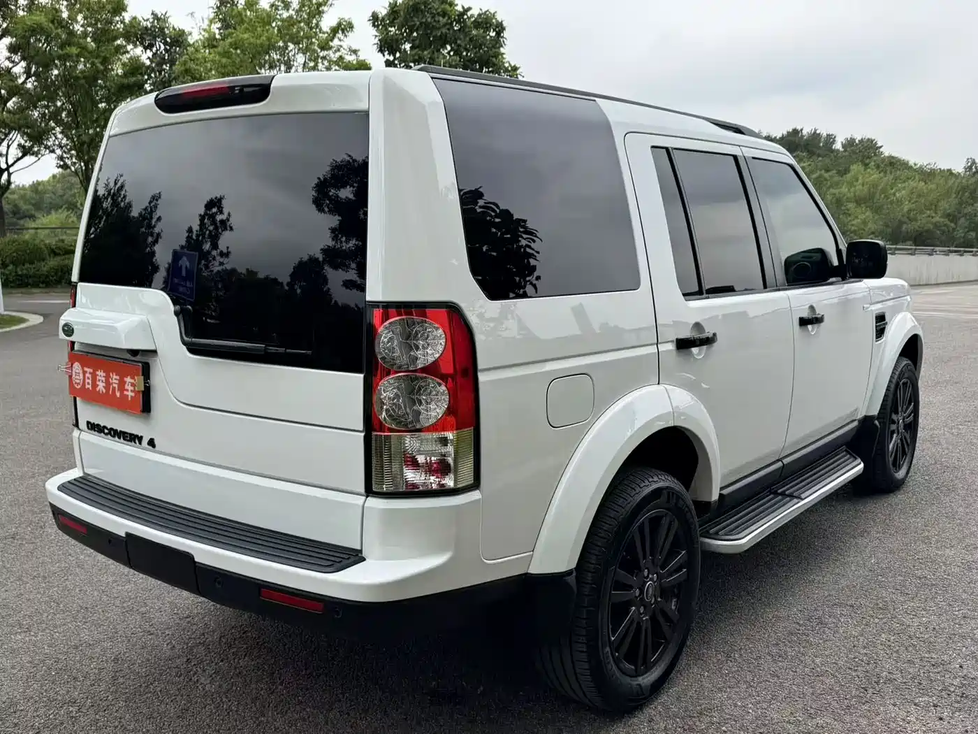 Land Rover Discovery 2013 3.0 SDV6 Black Premium Limited Edition фото 9