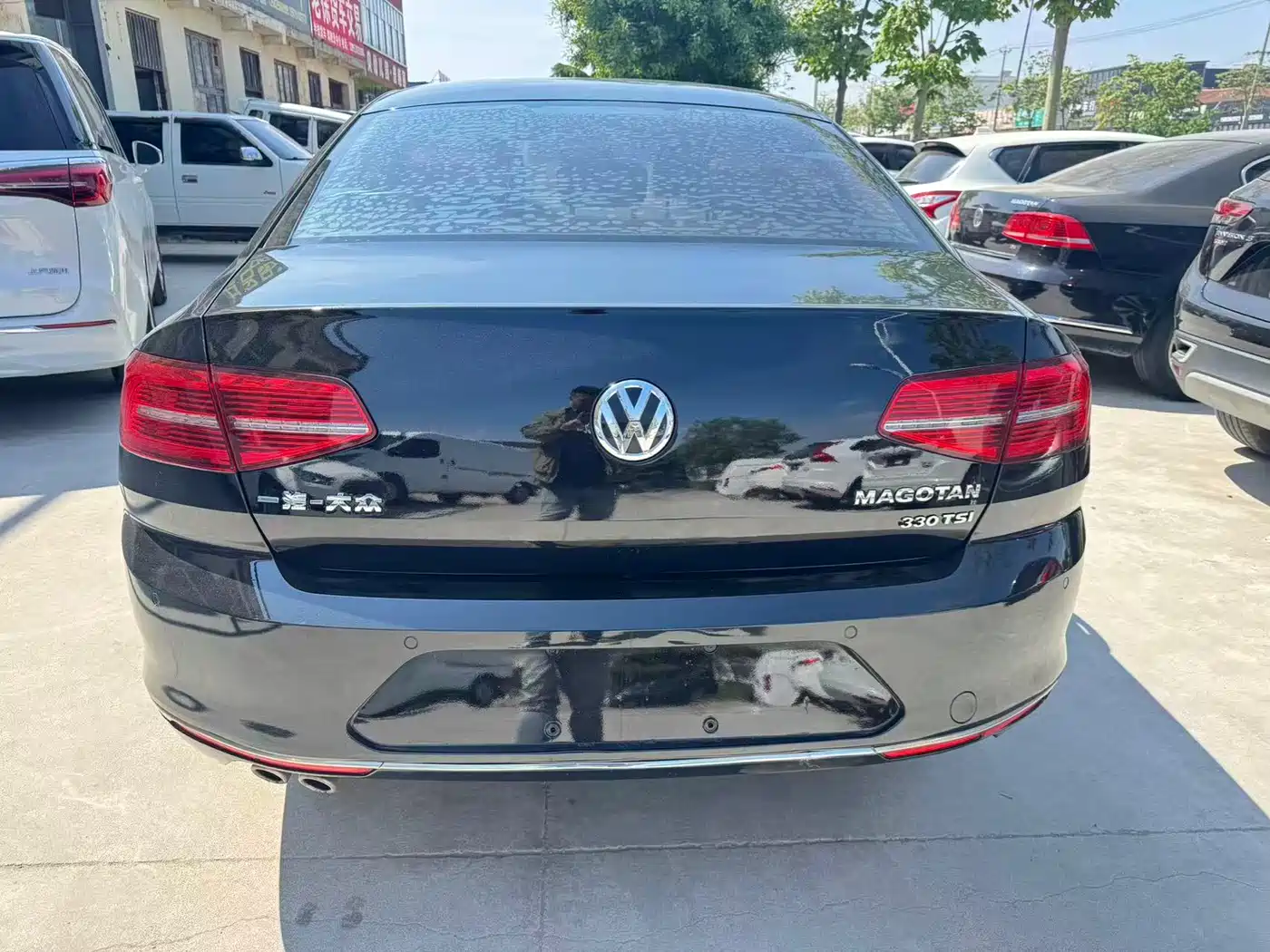 Volkswagen Magotan 2017 330TSI DSG Leading фото 3
