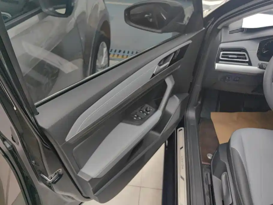 Volkswagen Lavida 2024 Model 1.5L Automatic Starlight 5 Million Edition 7
