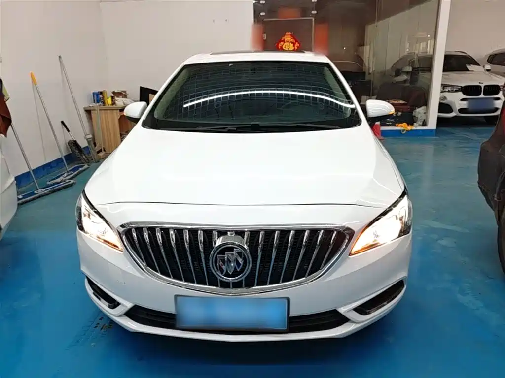 Buick Verano 2015 Sedan 20T Dual-clutch Leading фото 3