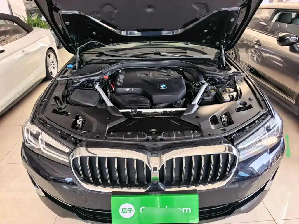 Photo 20 - BMW 5 Series