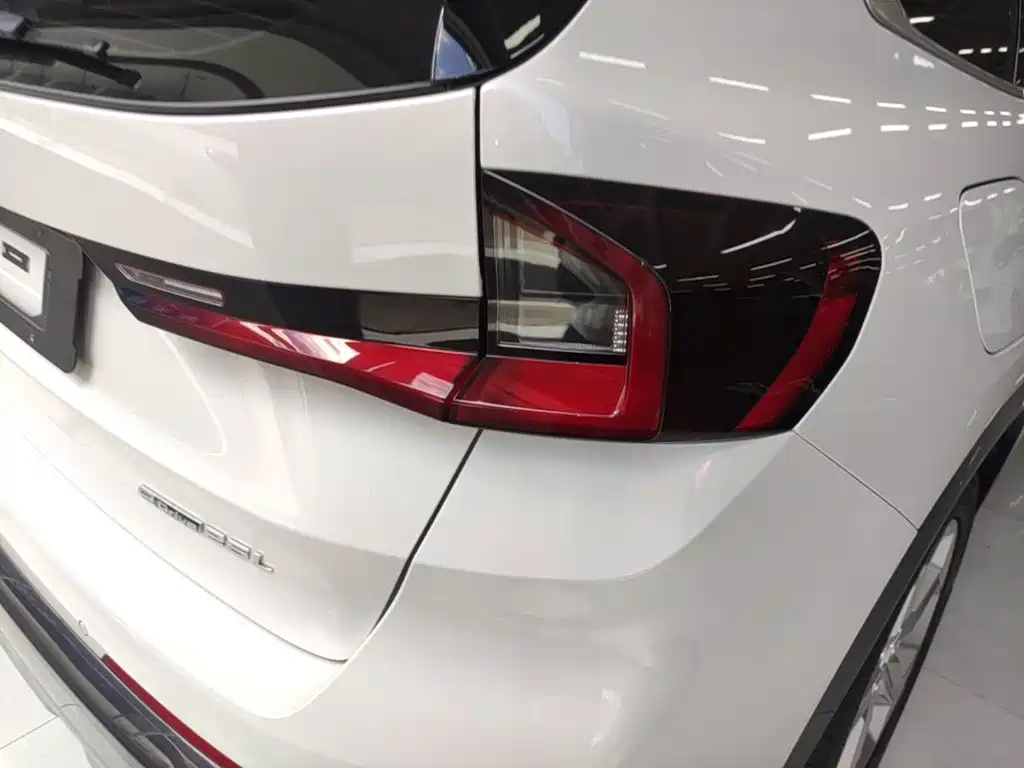 BMW iX1 2025 2023 eDrive25L X Design Package