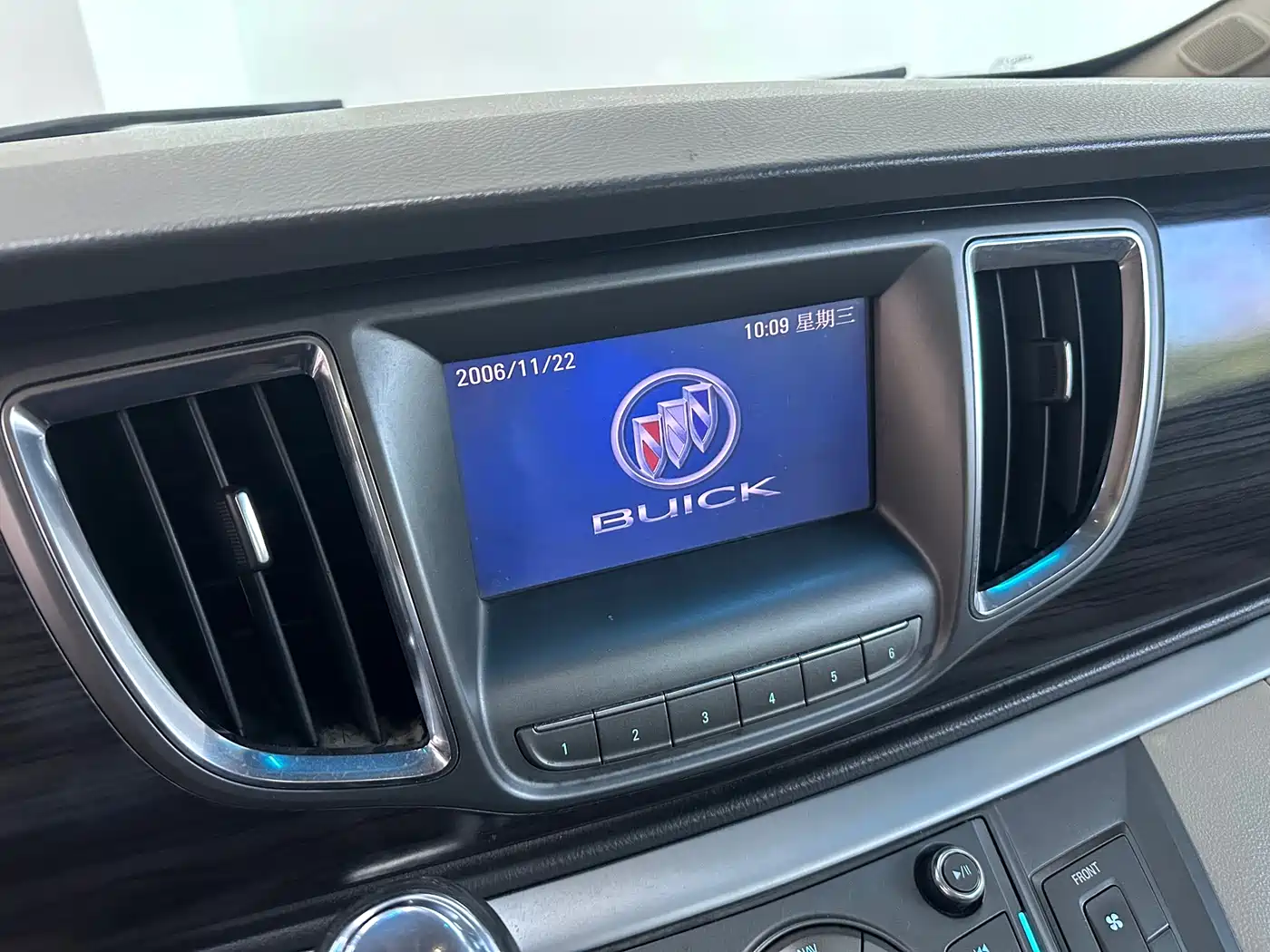 Buick GL8 2011 2011 3.0L XT Luxury Business Flagship