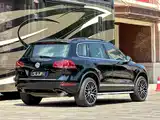 Фото 4 - Volkswagen Touareg