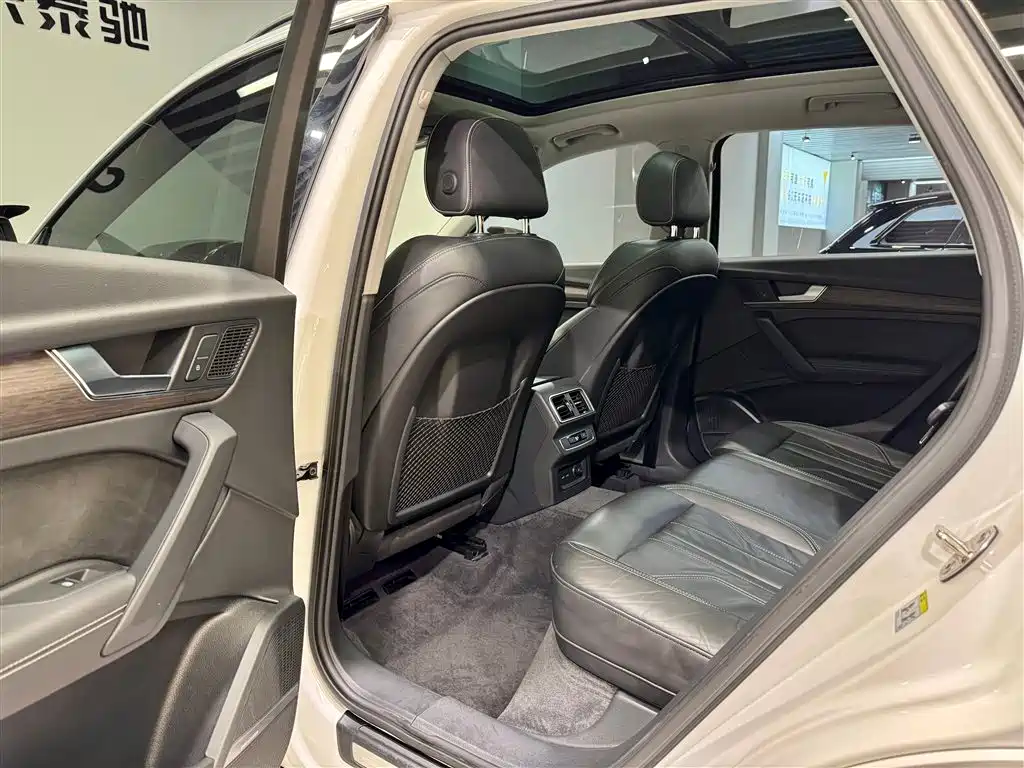 Audi Q5L 2022 45T Premium Dynamic фото 27