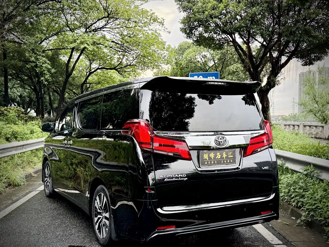 Toyota Alphard 2018 Facelift 3.5L Premium Edition фото 6