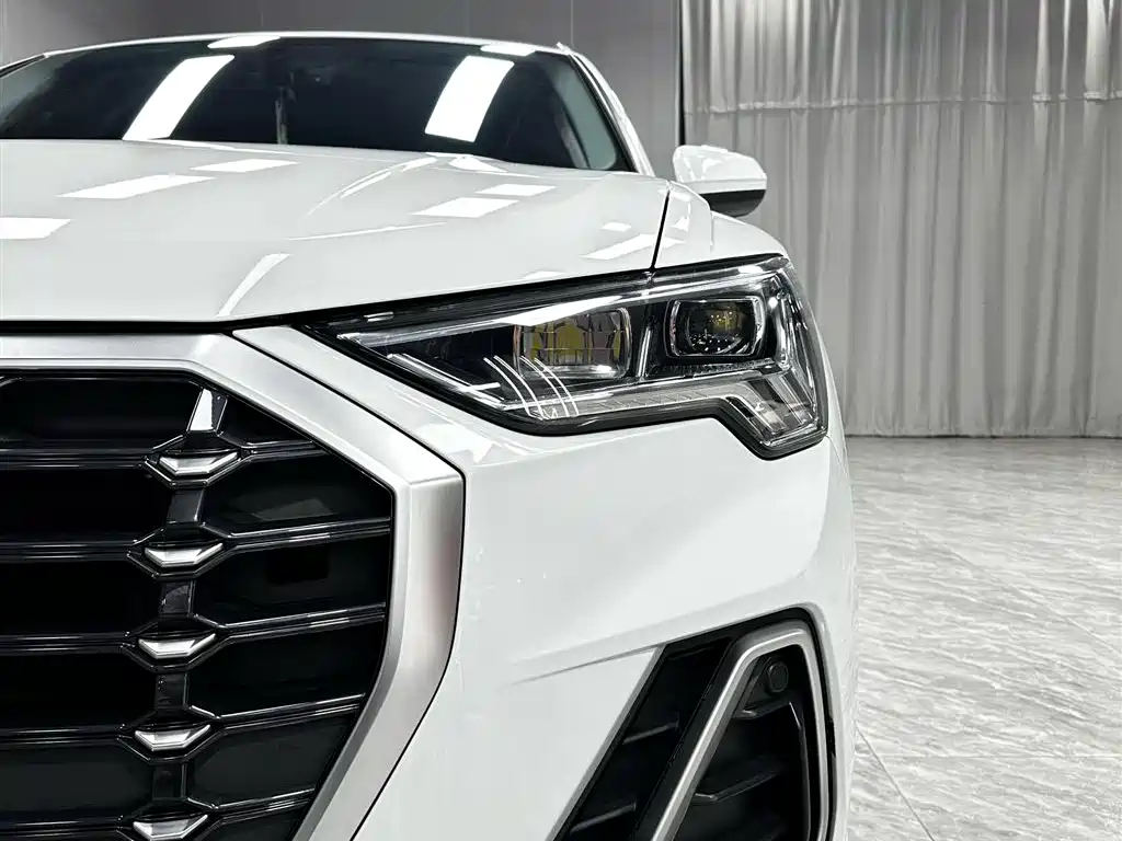 Audi Q3 2022 35 TFSI Fashion Dynamic фото 7
