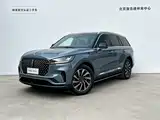 Photo 1 - Lincoln Aviator