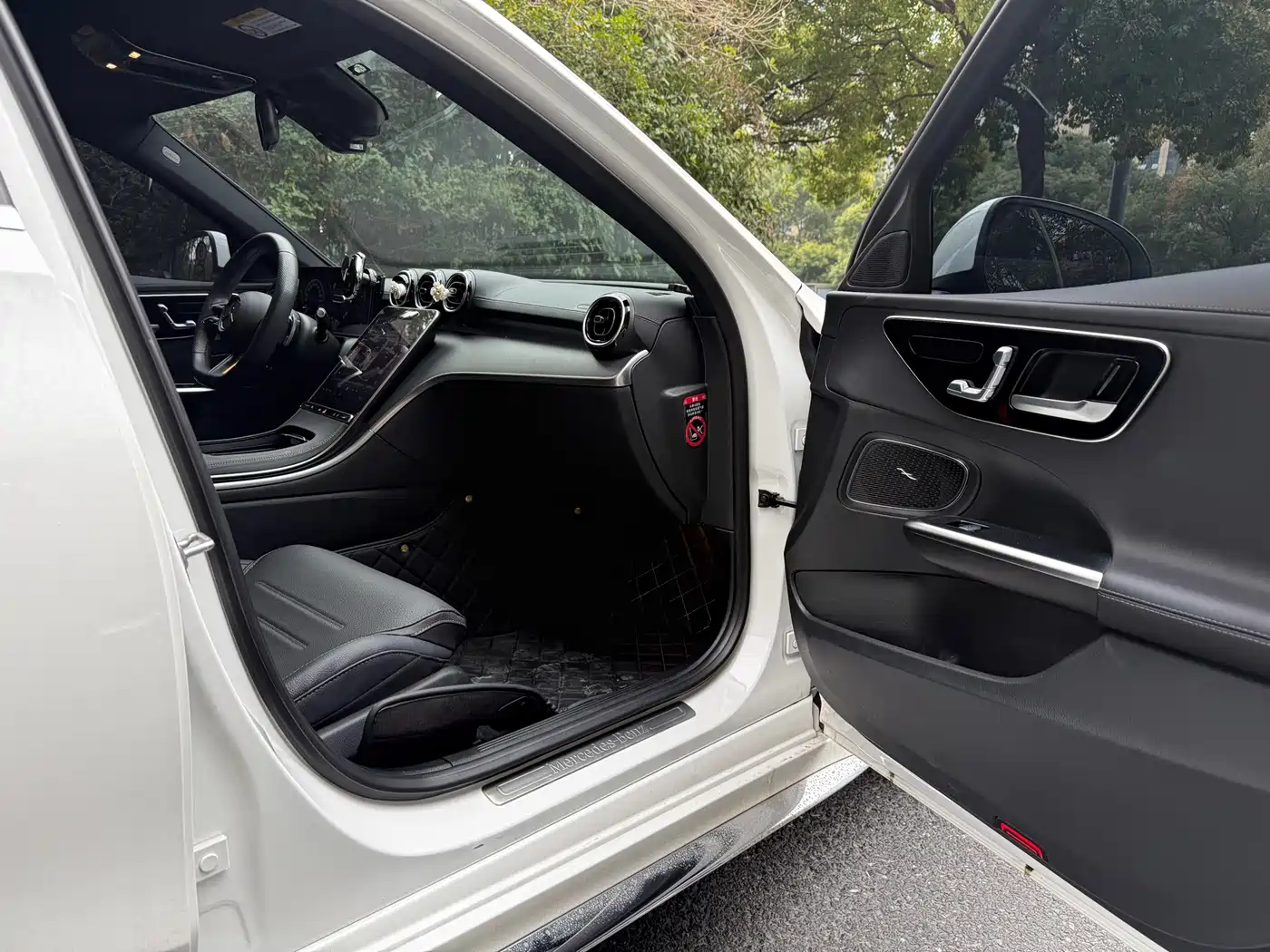 Mercedes-Benz C-Class 2024 C 200 L Sport Edition фото 8