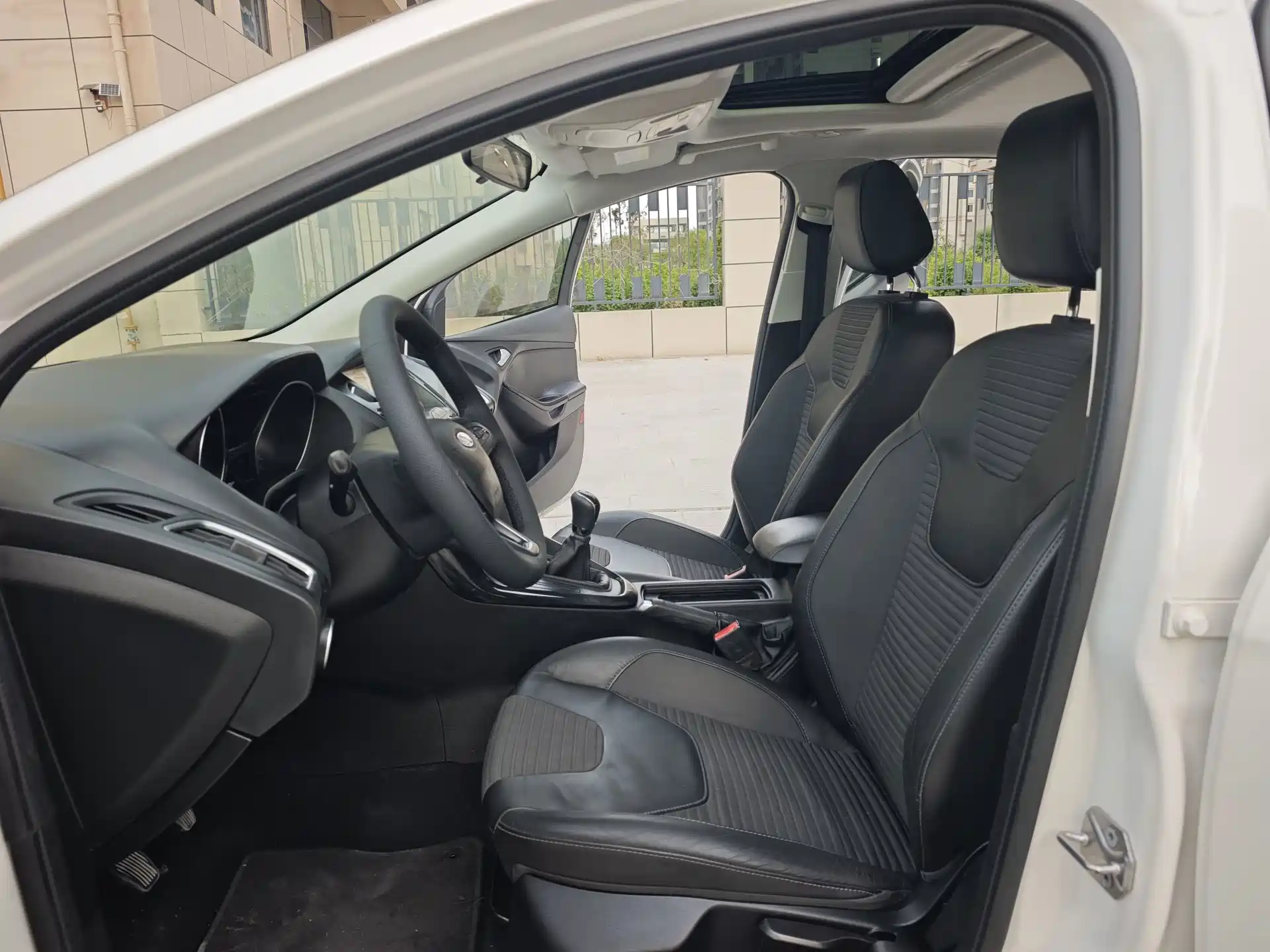 Фото 8 - Ford Focus