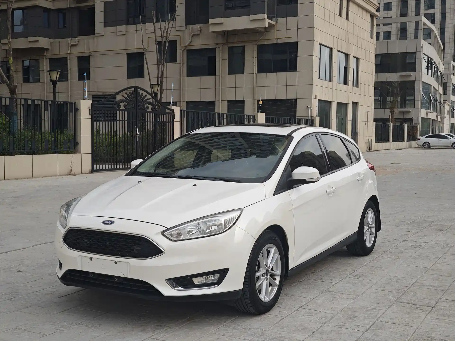 Фото 1 - Ford Focus