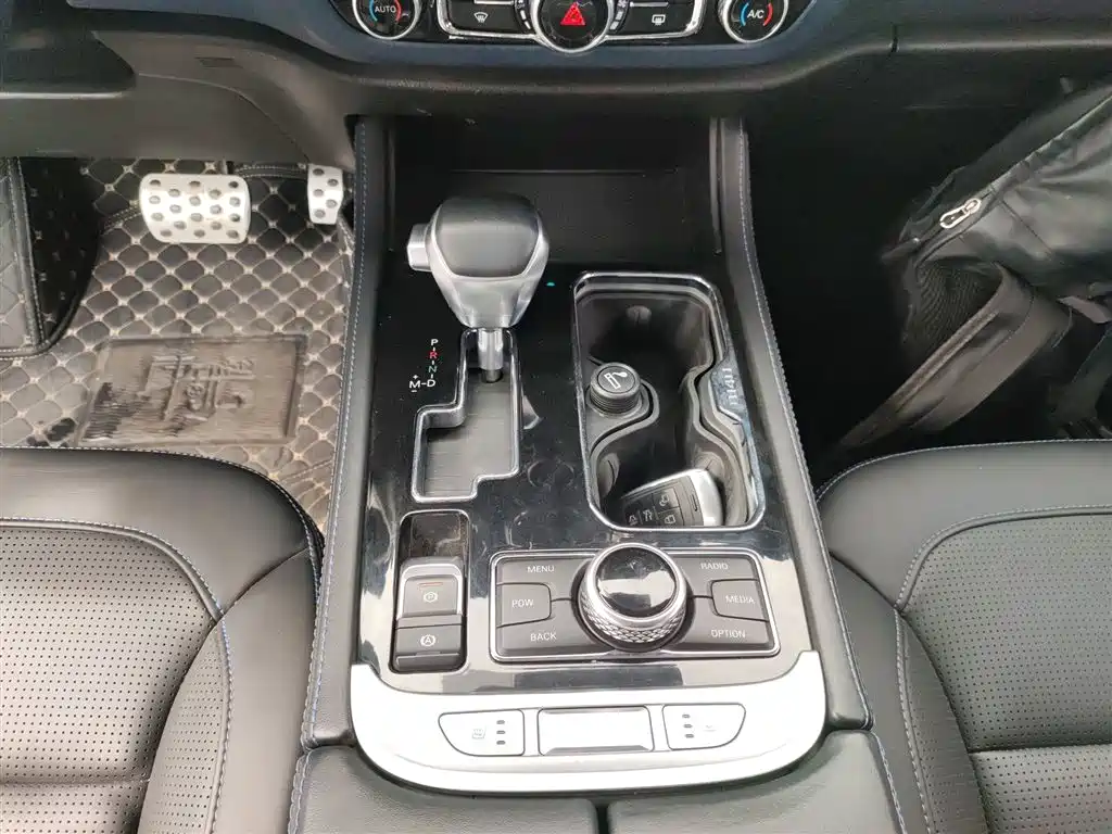 BAIC ORV Beijing Offroad BJ40 2019 Facelift 2.0T Automatic 4WD Urban Hunter Premium China V фото 10