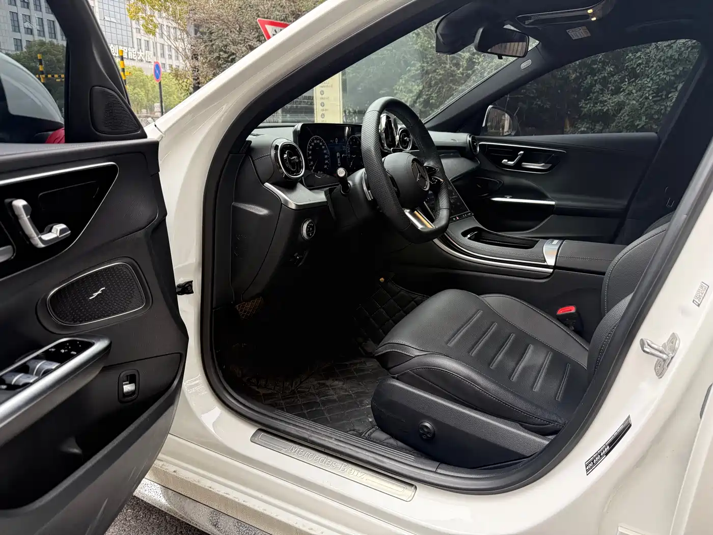 Mercedes-Benz C-Class 2024 C 200 L Sport Edition фото 5
