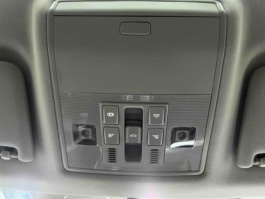 Škoda Superb 2024 TSI280 DSG Premium Edition фото 8
