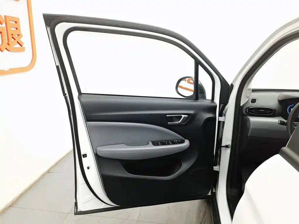 ZERO-RUNNING CAR ZERO RUN T03