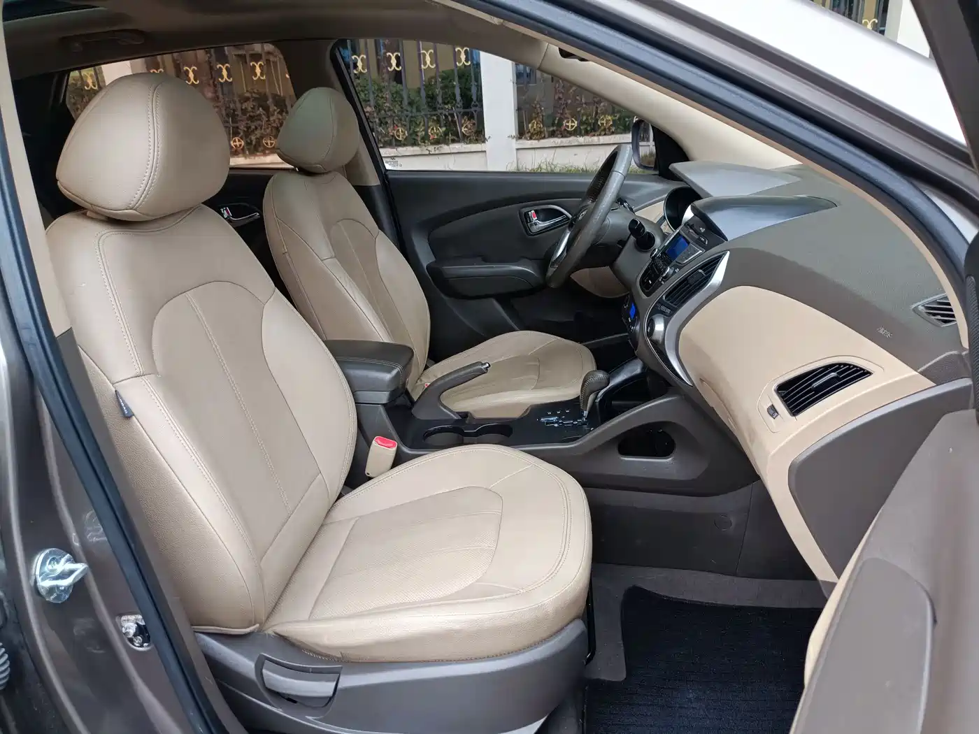 Hyundai Beijing Hyundai ix35 2010 2.0L Automatic 4WD Premium GLS фото 36