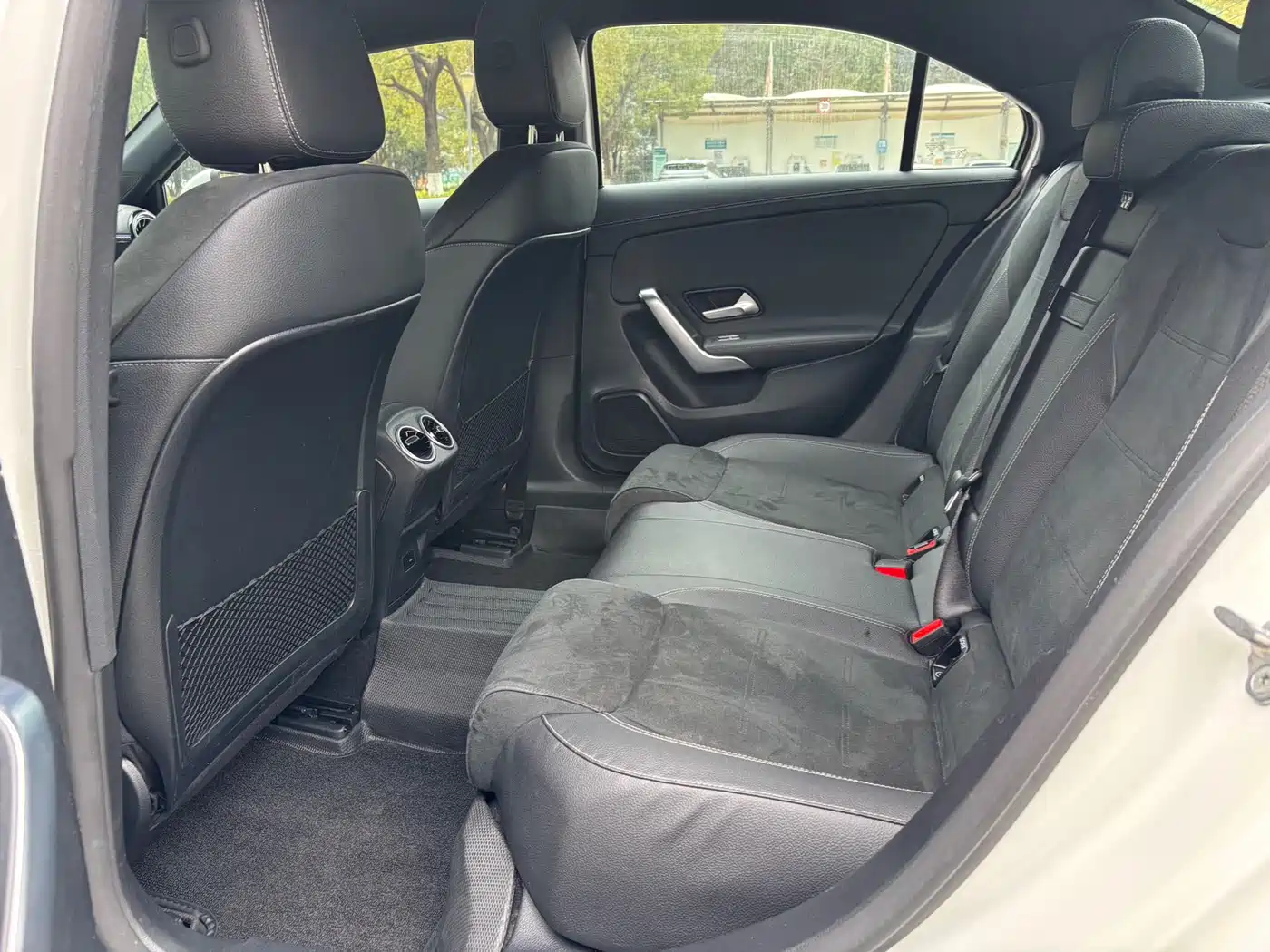 Mercedes-Benz A-Class 2021 A 200 L Sport Sedan Fashion Edition фото 9