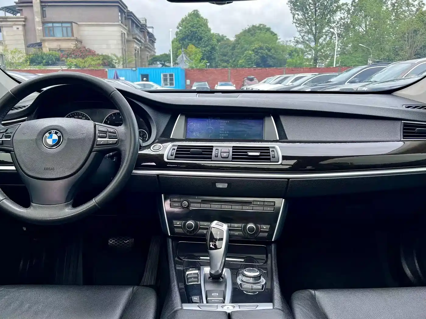 BMW 5 Series GT 2012 2013 535i Leadership