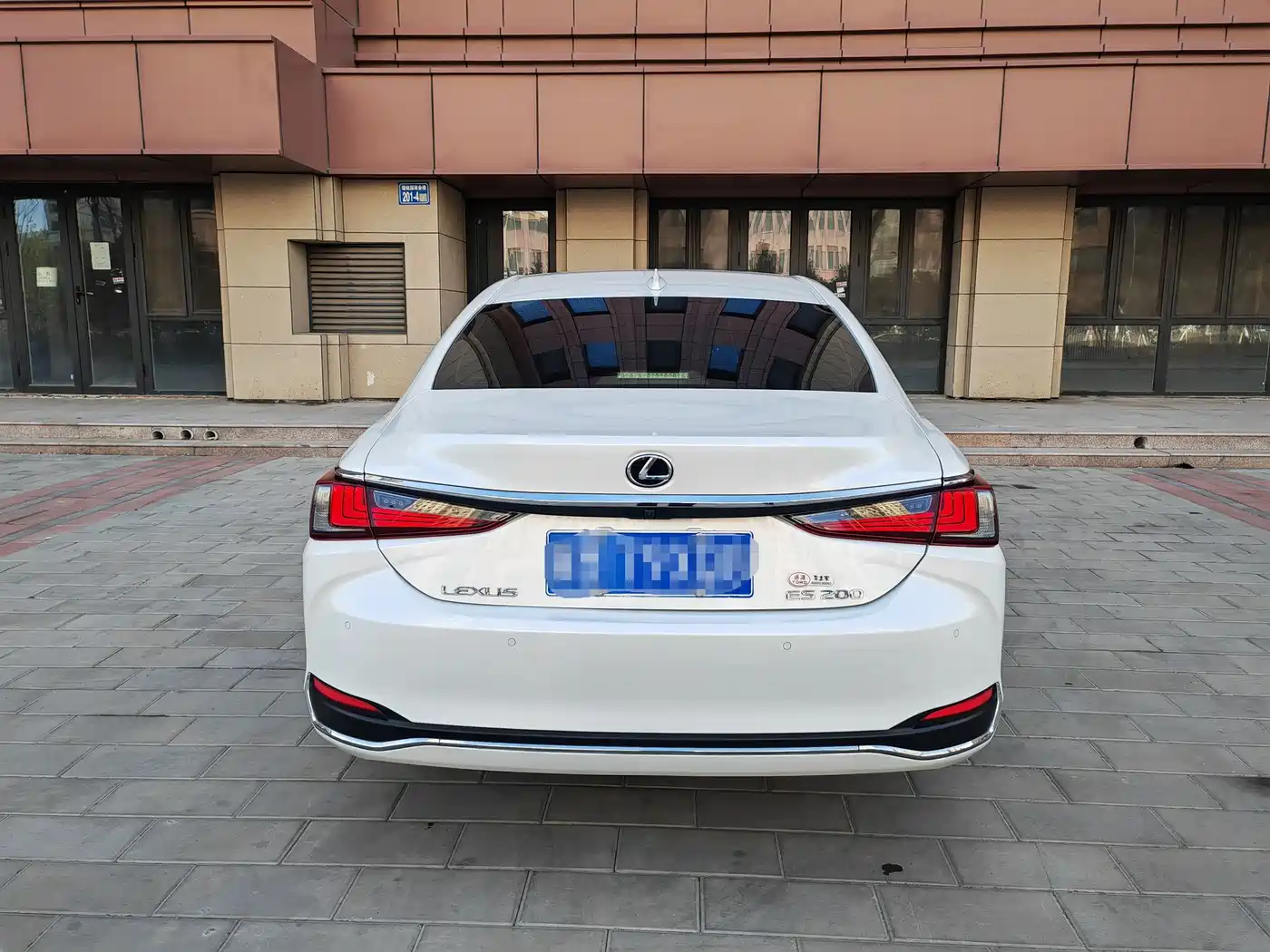 Lexus ES 2022 200 Excellence Edition фото 5