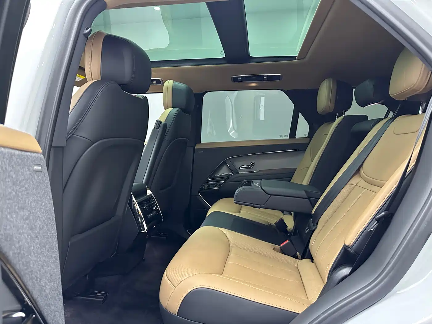 Land Rover Range Rover Sport 2024 400PS Dynamic SE фото 11