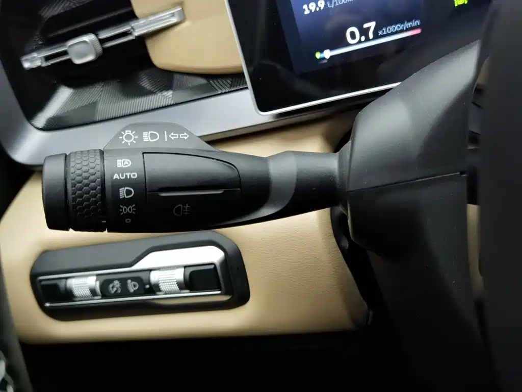 Geely ICON 2024 2023 1.5TD Chocolate Premium Edition