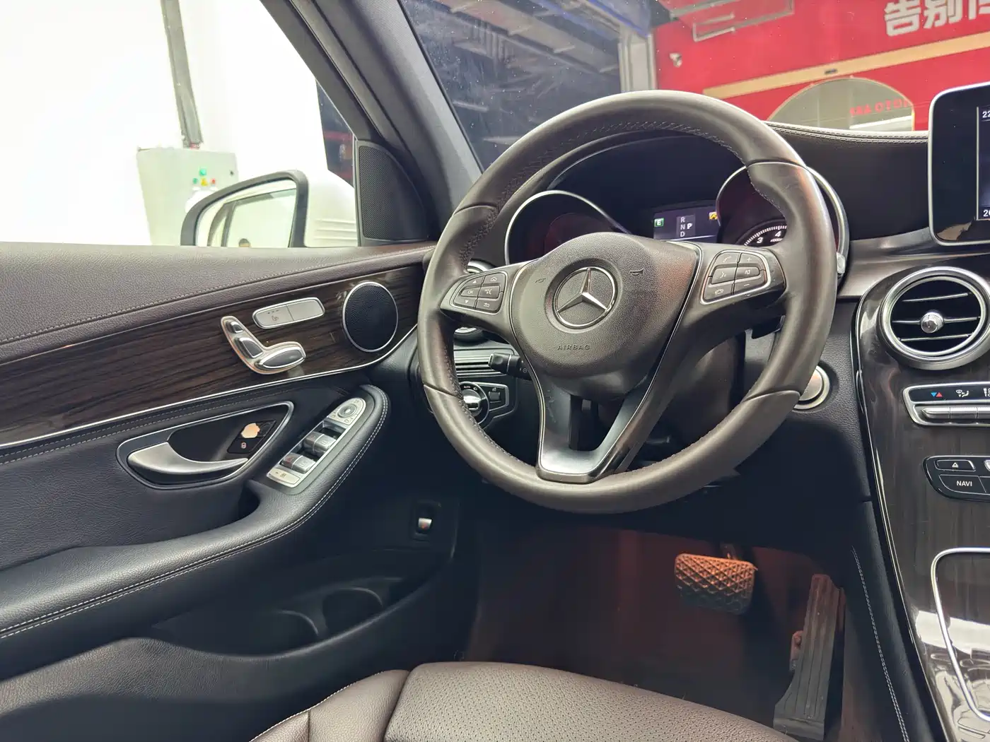 Mercedes-Benz GLC 2016 GLC 260 4MATIC Dynamic фото 11