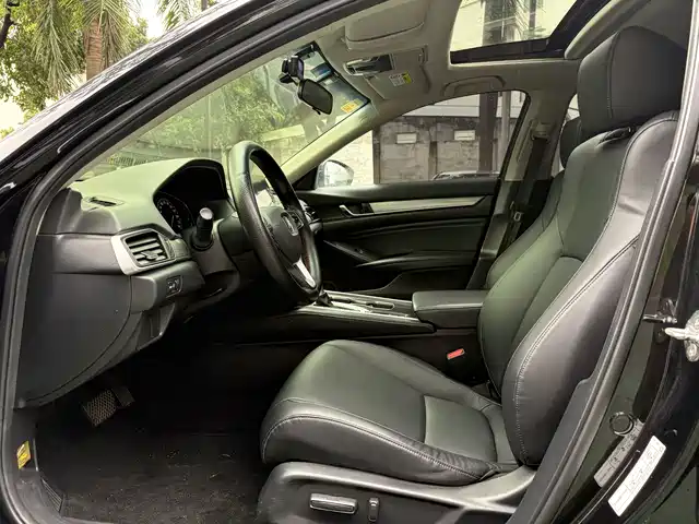 Honda Accord 2018 260TURBO Elite Edition China V — фото 4