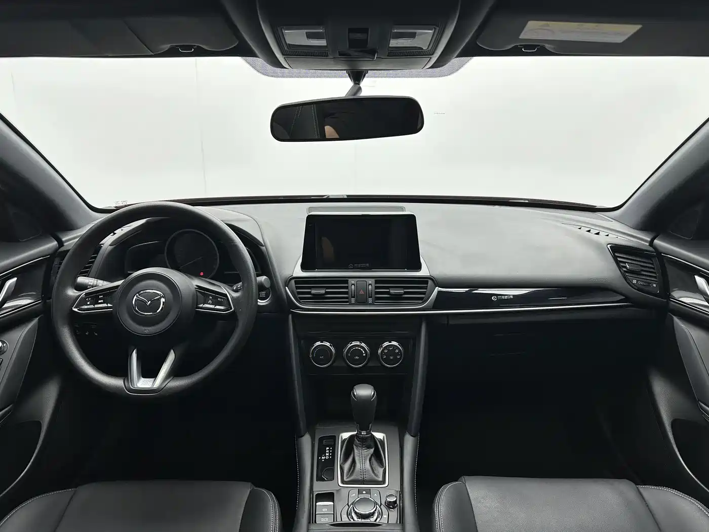 Фото 7 - Mazda CX-4