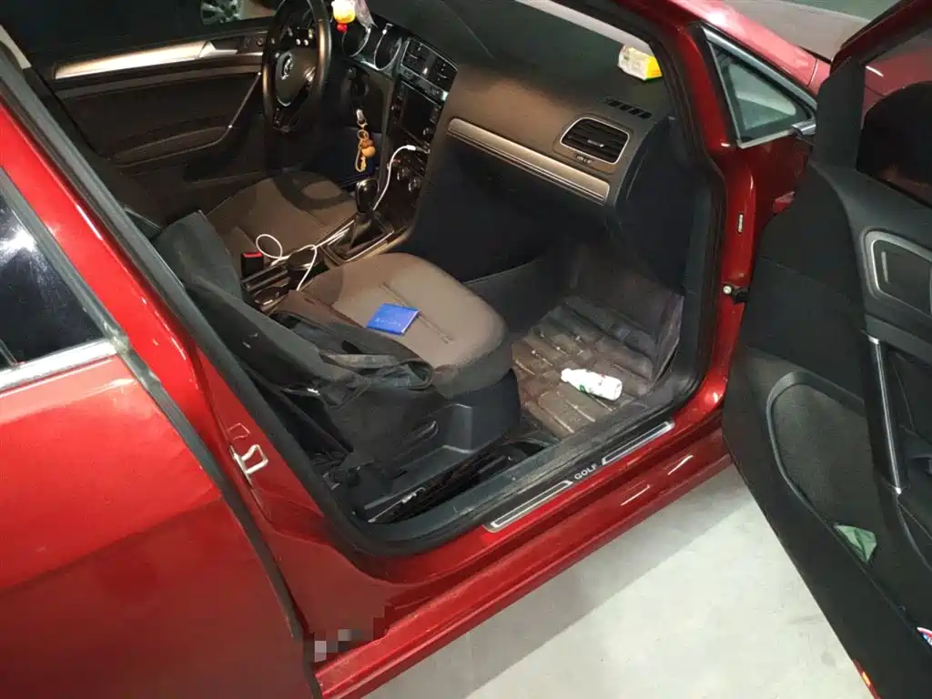 Volkswagen Golf 2018 1.6L Automatic Comfort фото 20