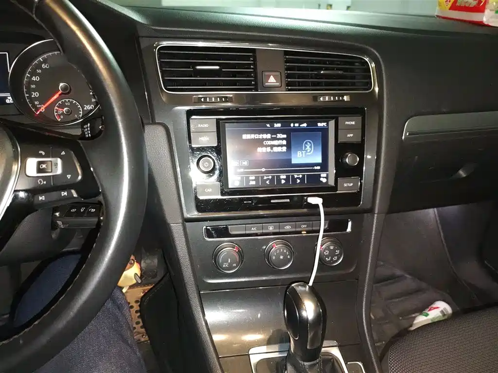 Volkswagen Golf 2018 1.6L Automatic Comfort фото 6