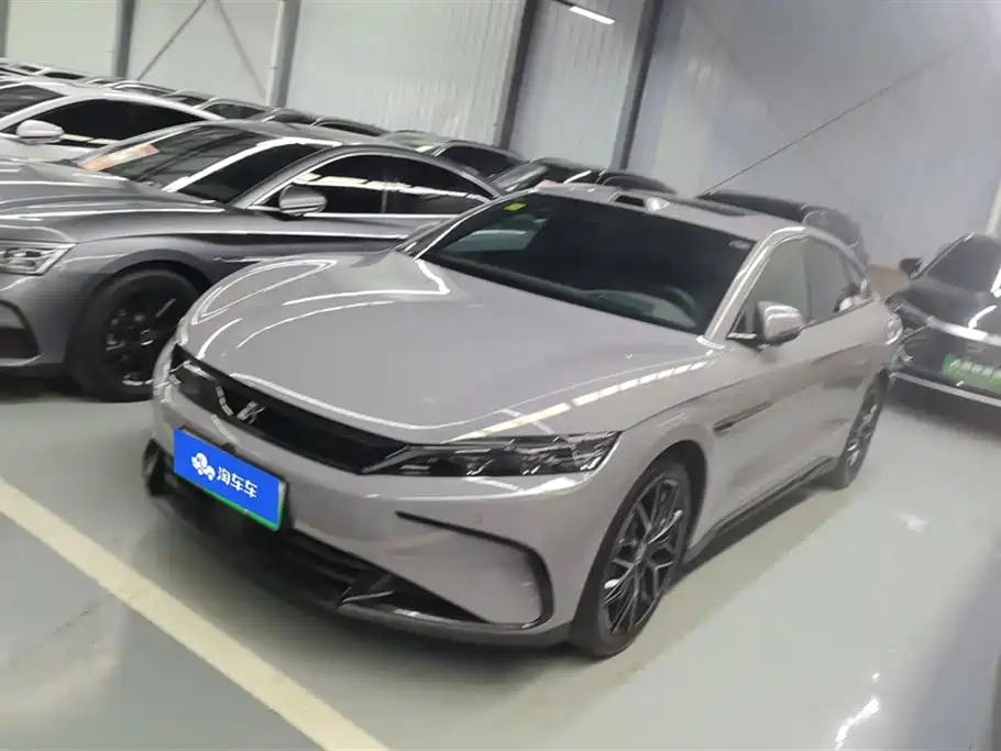 BYD Han 2025 DM-i Smart Driving Edition 125KM Honor