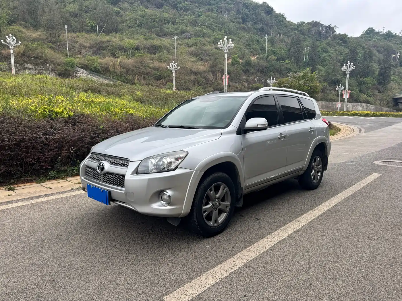 Toyota RAV4 Rongfang 2012 Styling Edition 2.4L Automatic 4WD Luxury