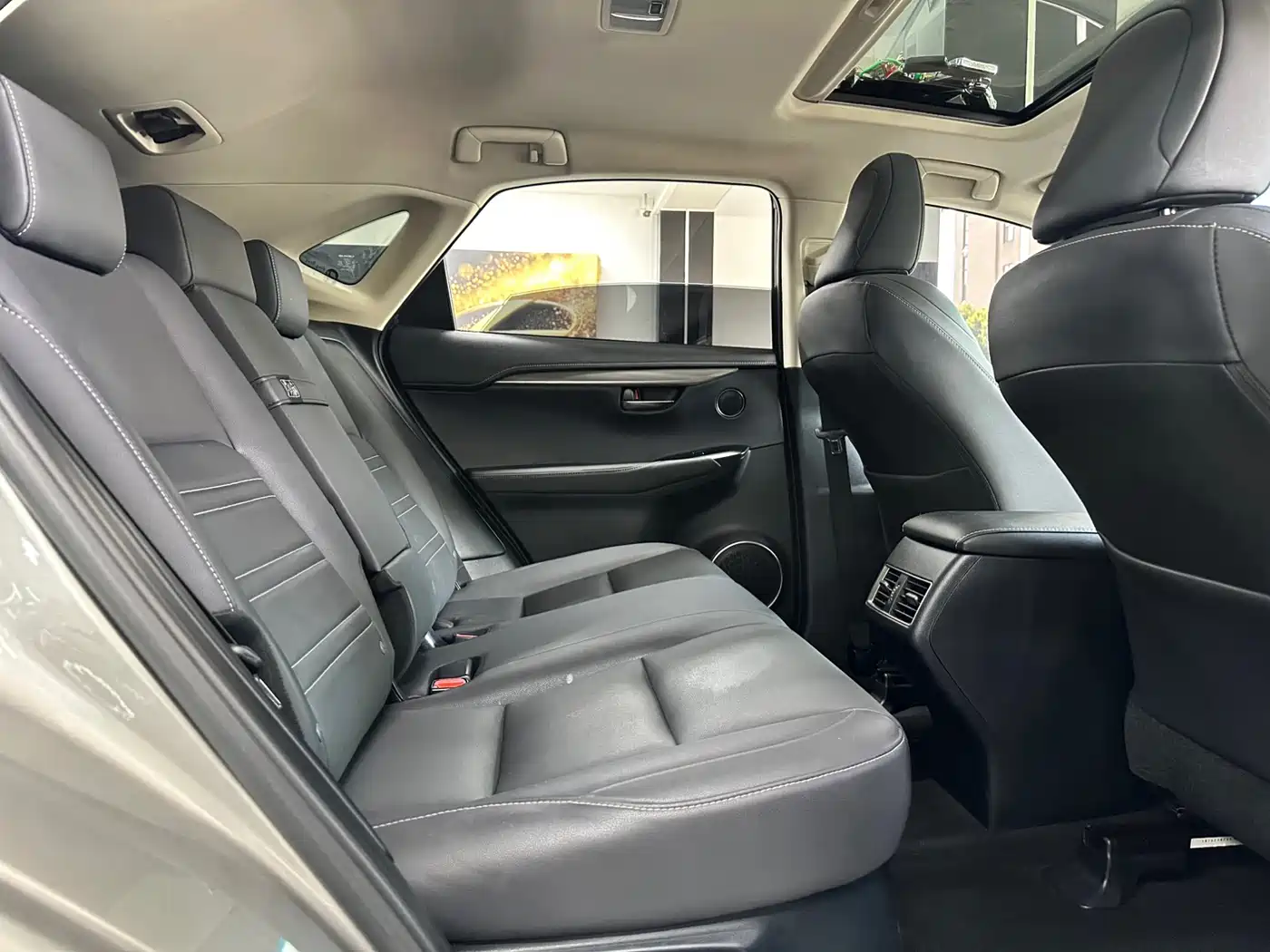 Lexus NX 2018 Model 300 FWD Fengxing Edition фото 12