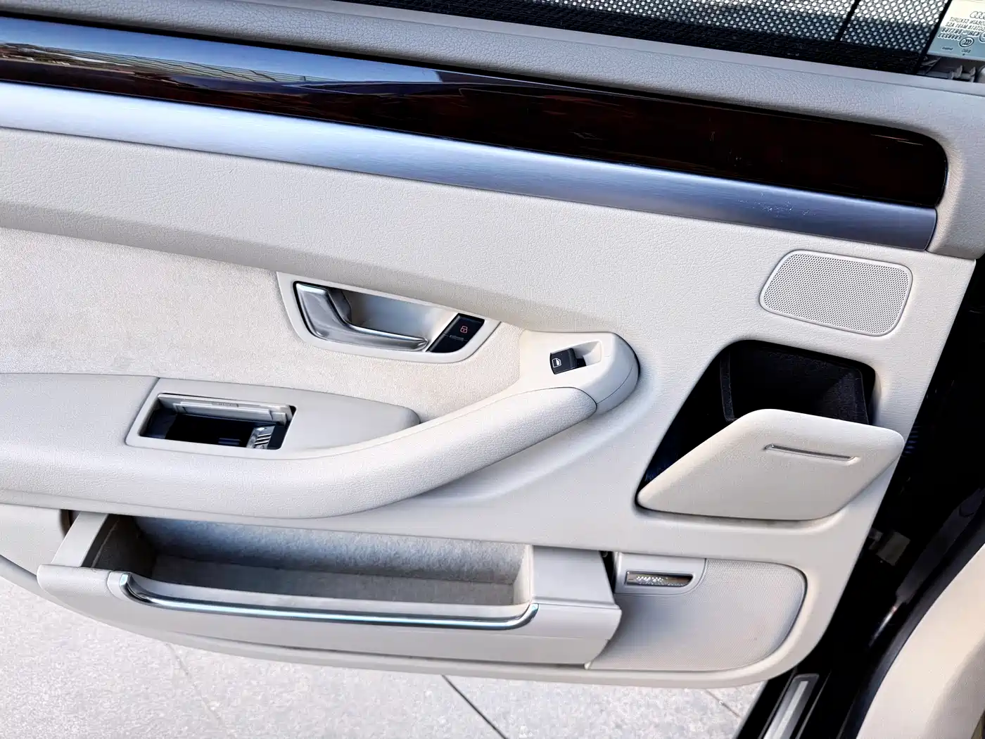 Audi A8 2008 A8L 4.2 FSI Prestige фото 48