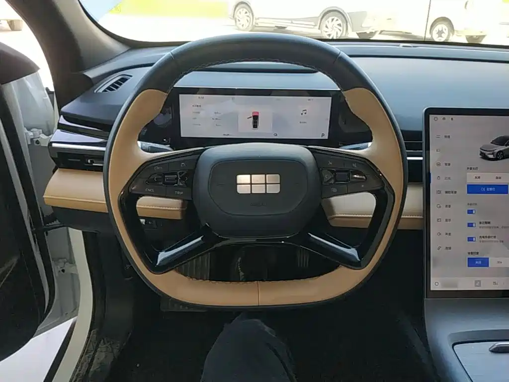 Geely Galaxy Galaxy L6 2025 2024 125km PLUS Soaring Dragon Edition