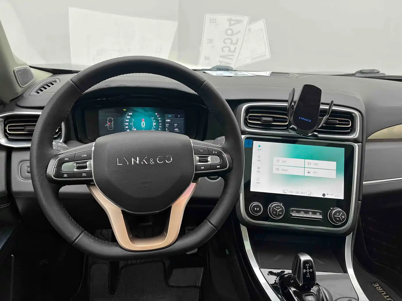 Lynk & Co 01 2017 2.0T 2WD Pro Version фото 6