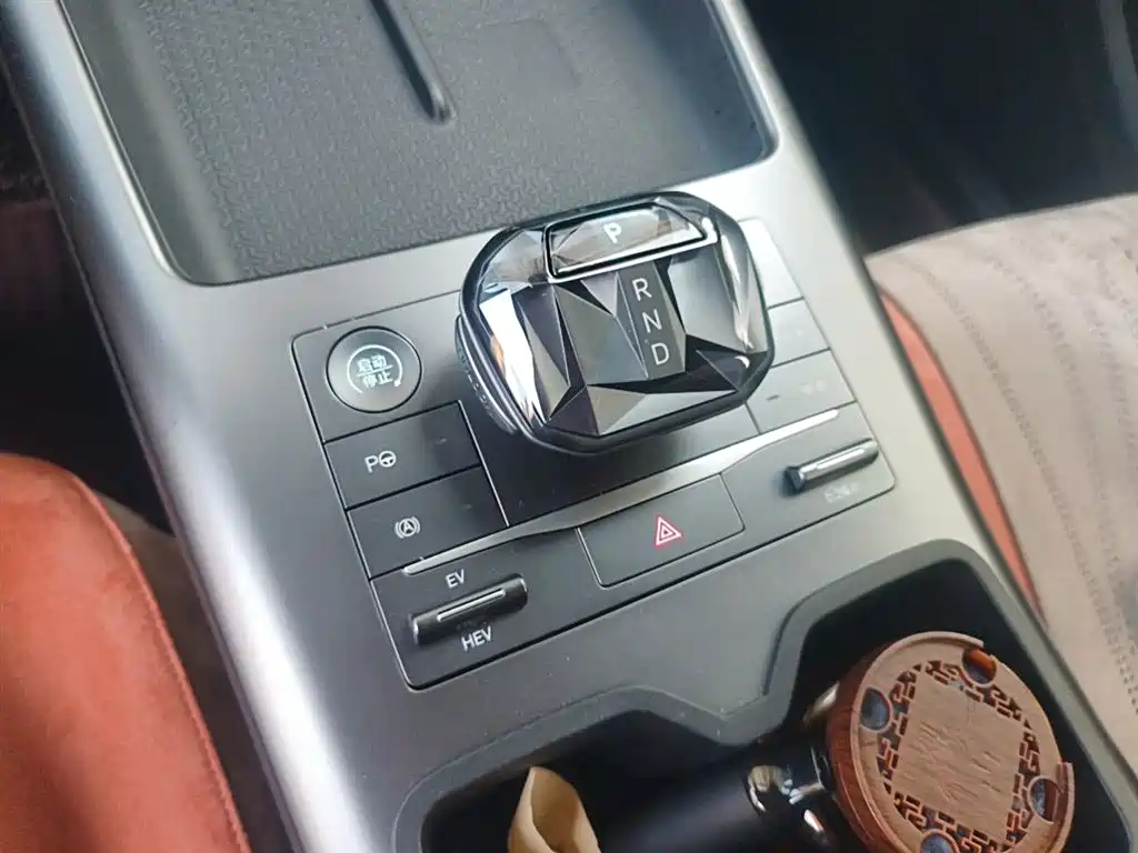 BYD Song Pro New Energy 2025 2nd Generation Smart Drive Edition DM-i 75KM Leading Type фото 11