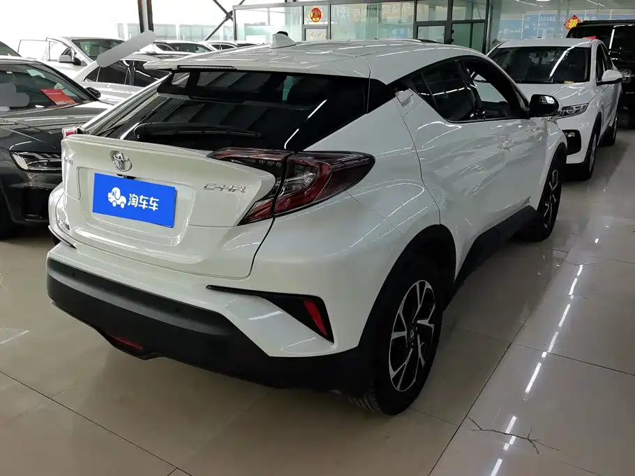 Toyota C-HR 2020 2020 Model 2.0L Luxury