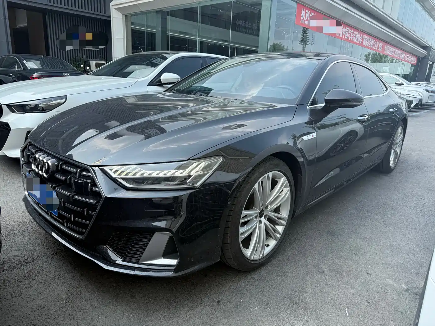 Photo 1 - Audi A7L
