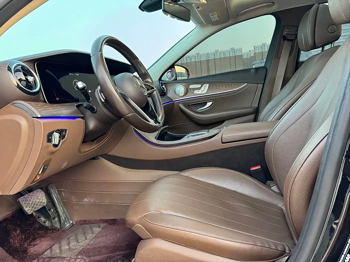 Mercedes-Benz E-Class New Energy 2022 E 350 e L Plug-in Hybrid Sedan фото 4