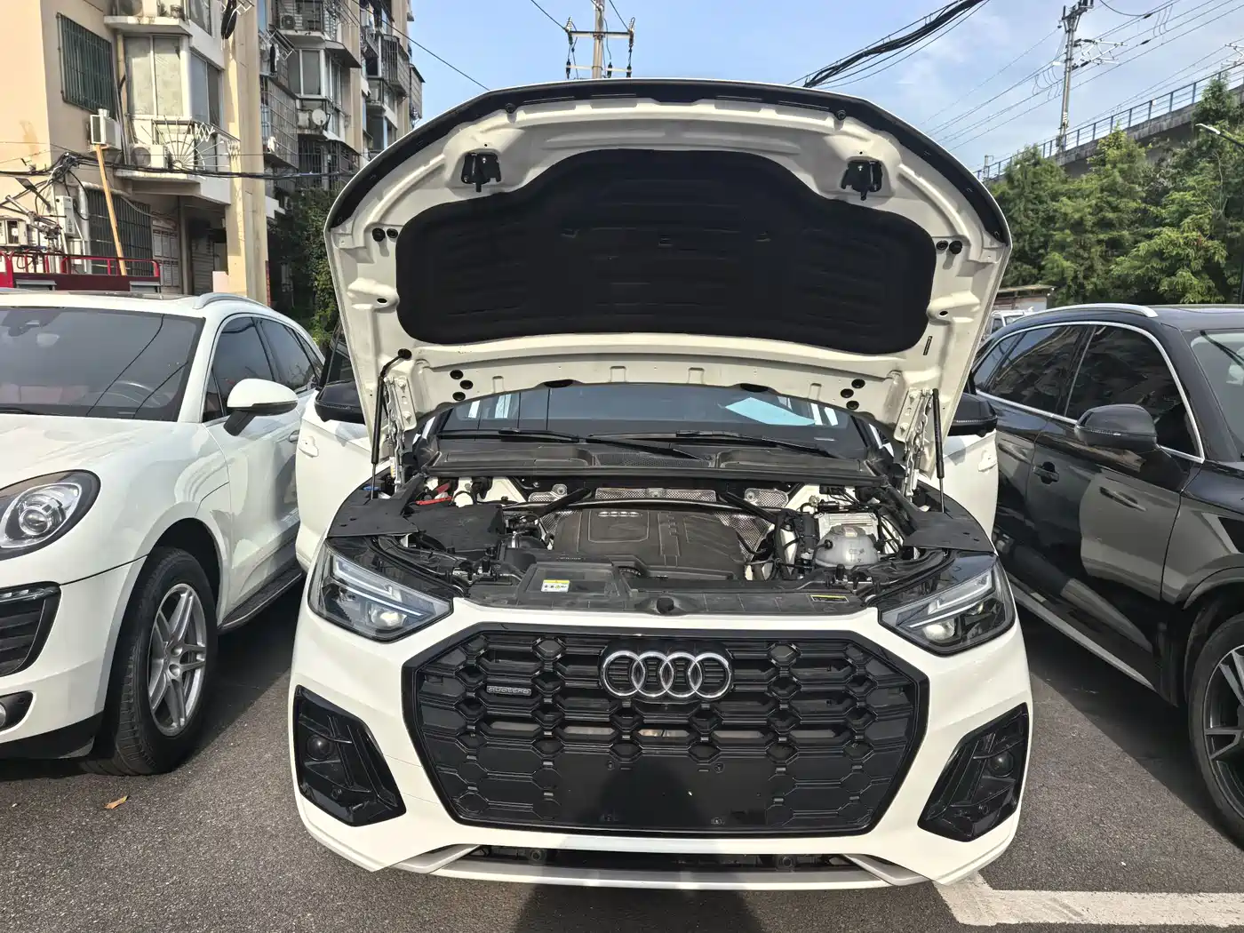 Фото 10 - Audi Q5L
