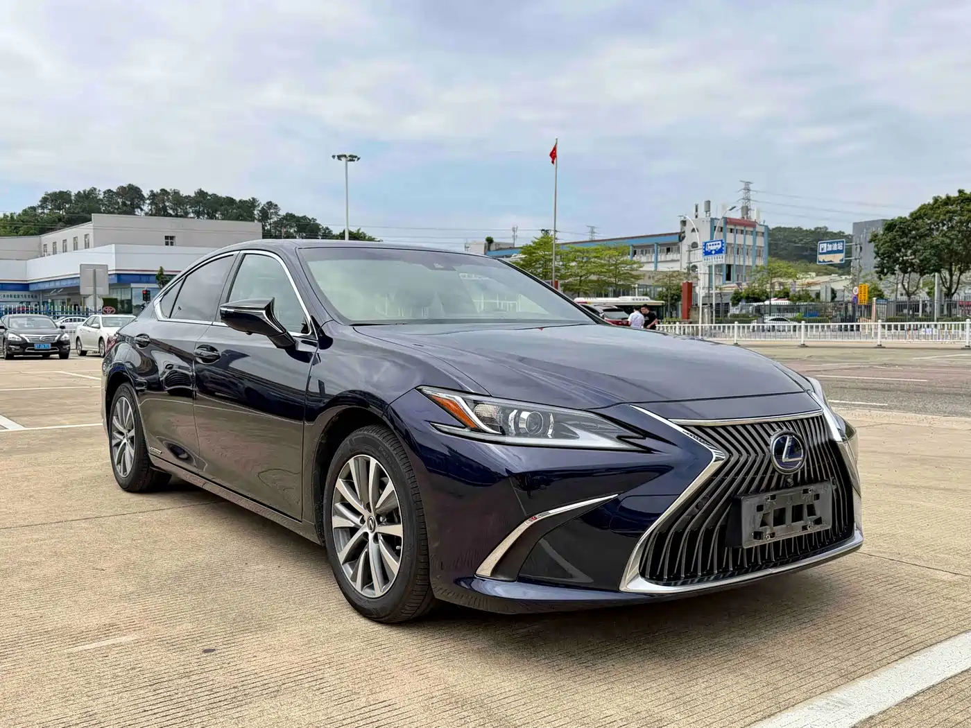 Lexus ES 2020 Model 300h Excellence Edition