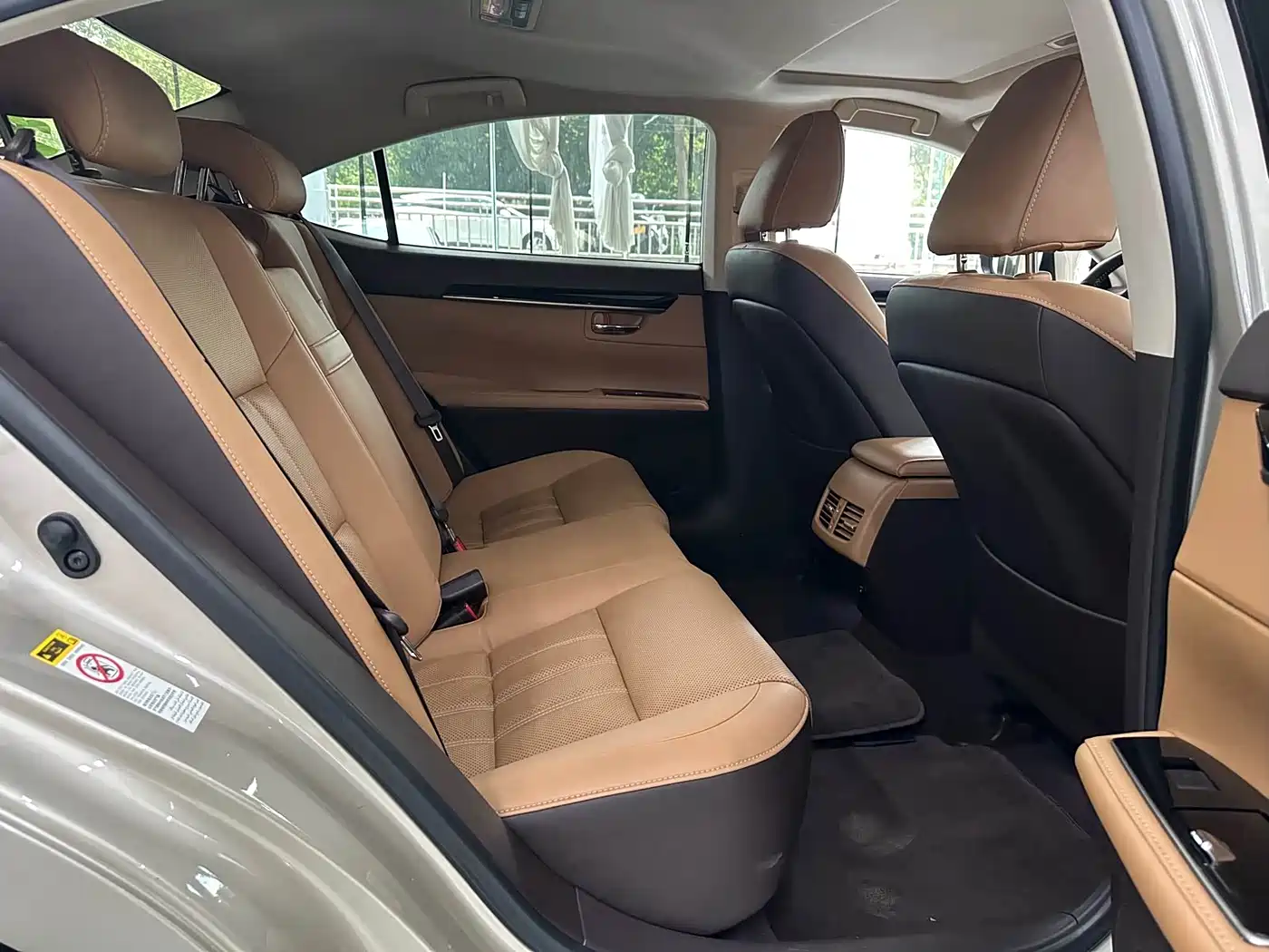 Lexus ES 2015 200 Elite Edition фото 12