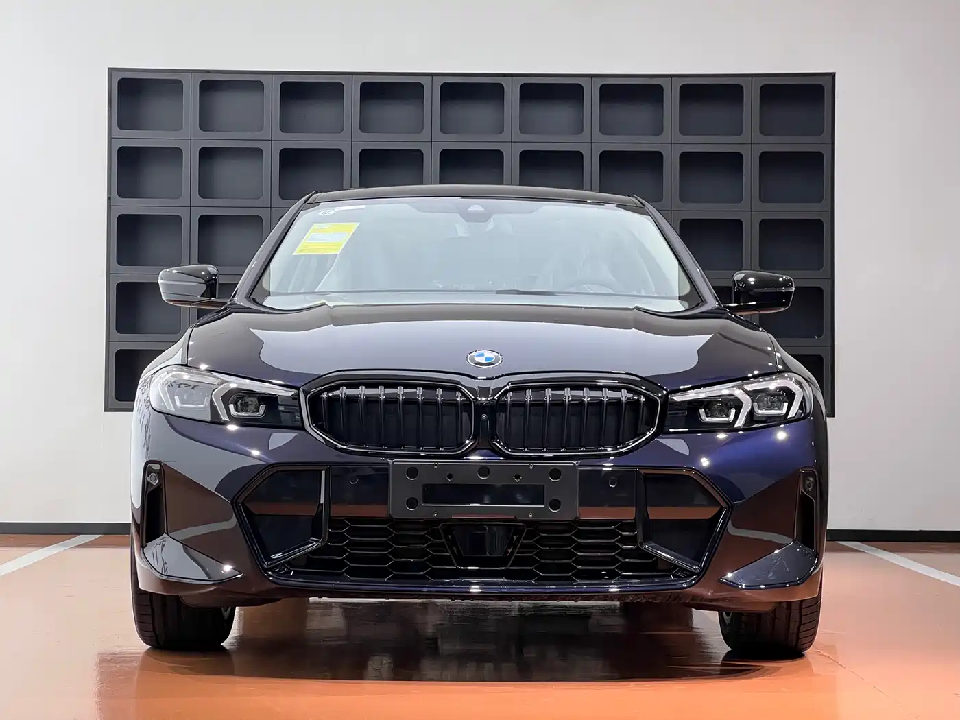 BMW 3 Series 2025 330Li M Sport Night Edition фото 2