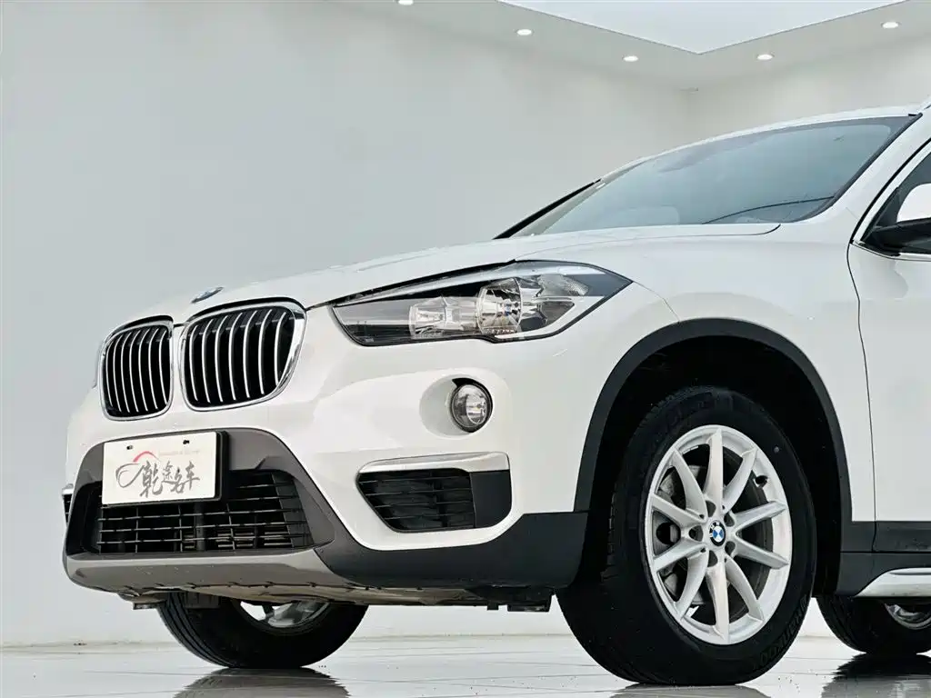 BMW X1 2019 sDrive18Li Fashion Model фото 8