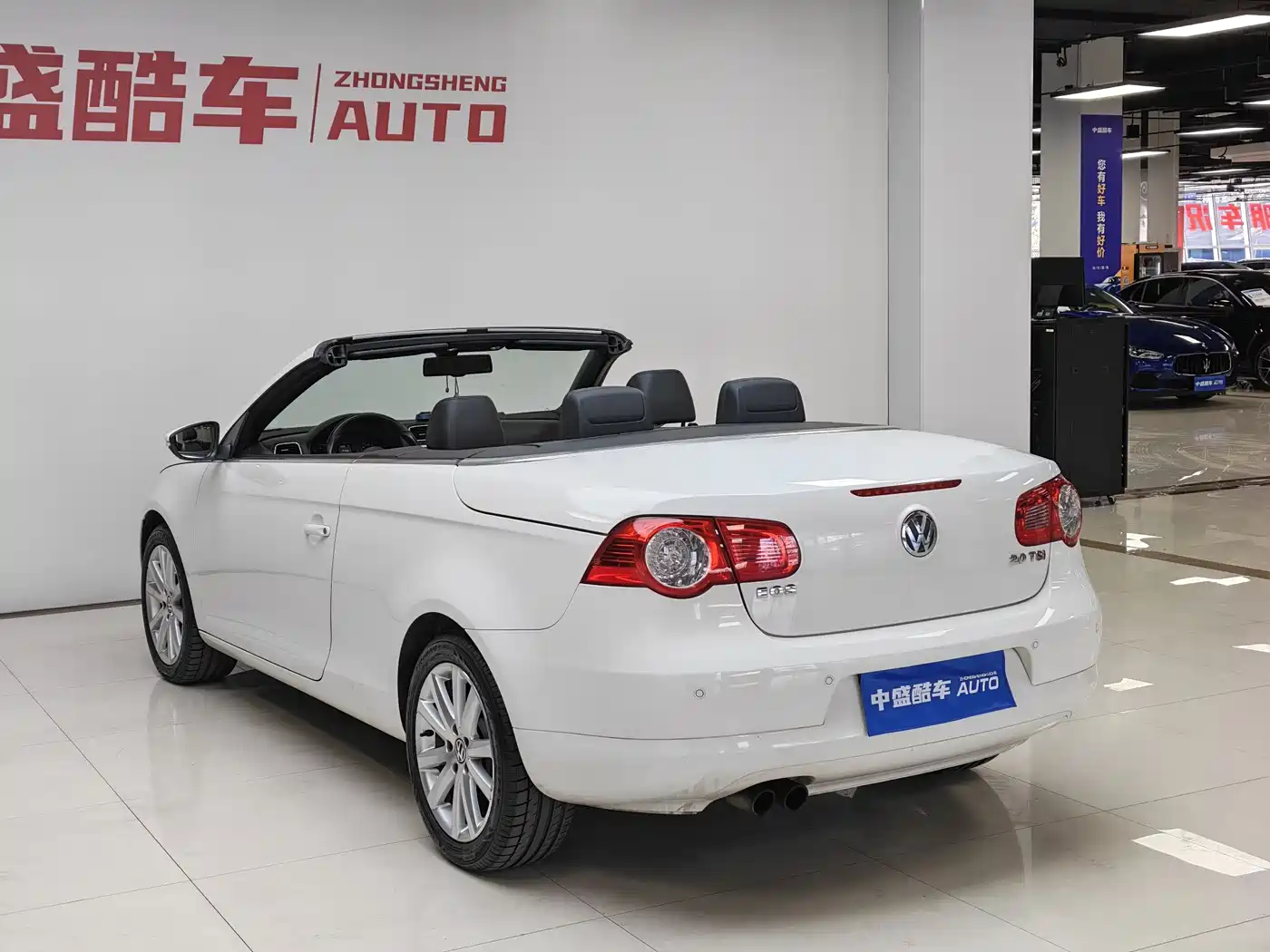 Volkswagen Eos 2010 2.0TSI DSG Luxury фото 7