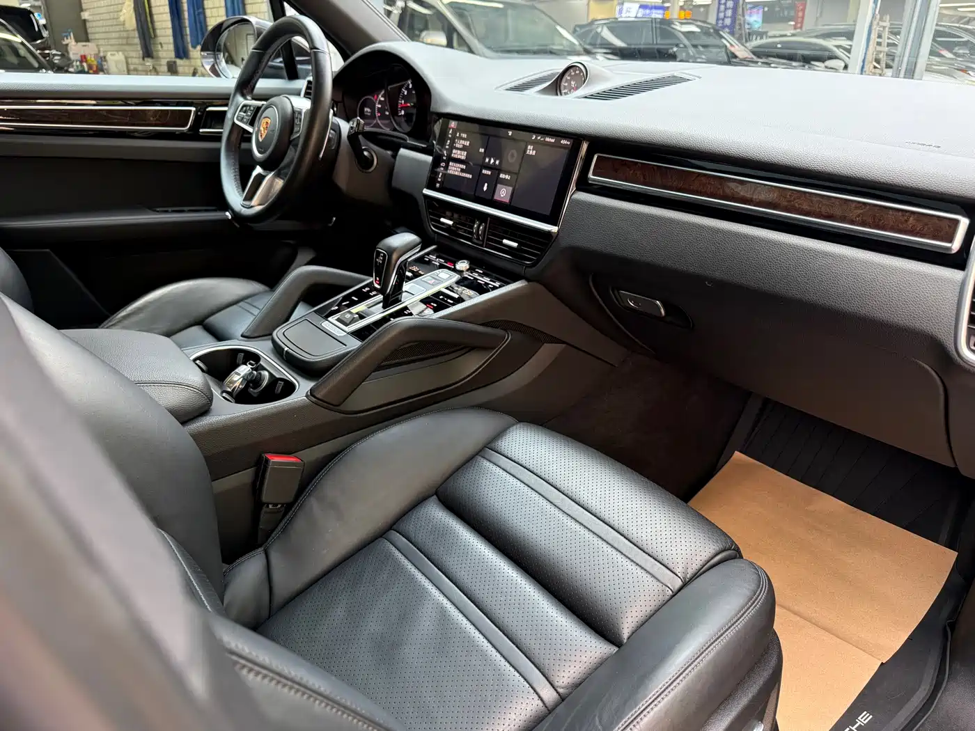 Porsche Cayenne 2018 Cayenne 3.0T фото 16
