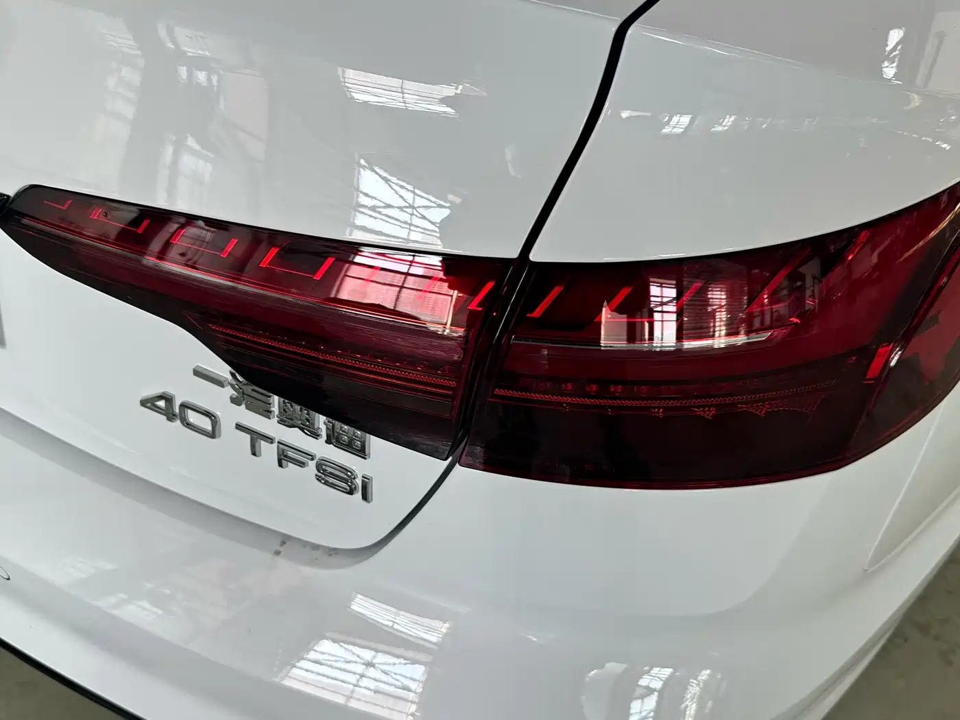 Audi A4L 2025 2 Million Celebration Edition 40 TFSI Luxury Dynamic фото 13
