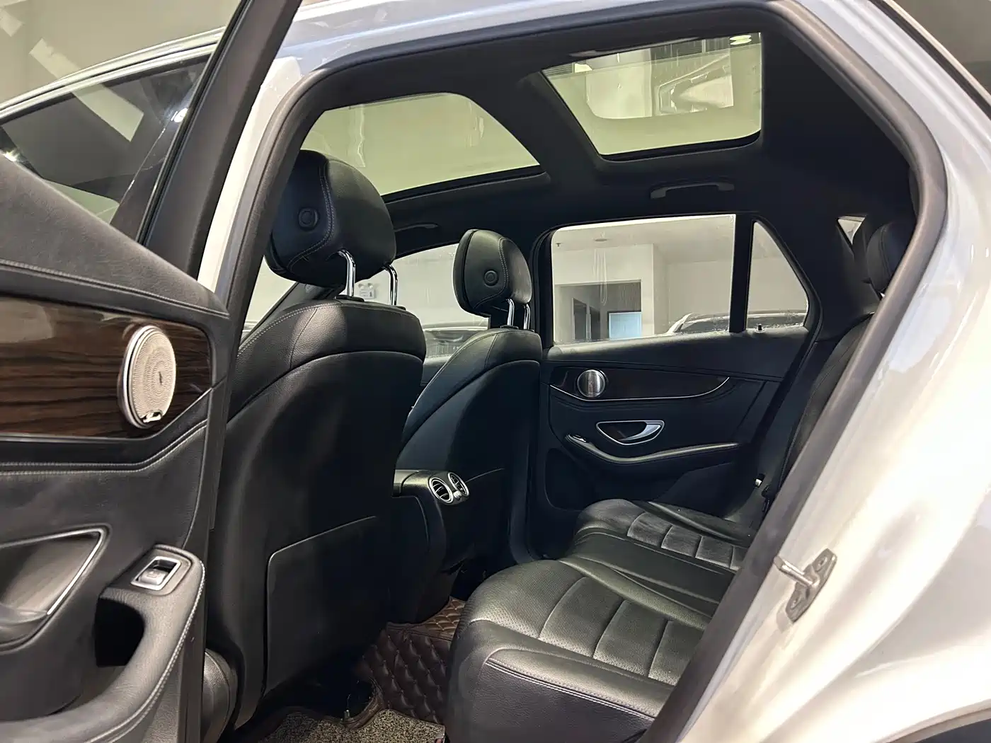 Mercedes-Benz GLC 2017 GLC 260 4MATIC Dynamic фото 8